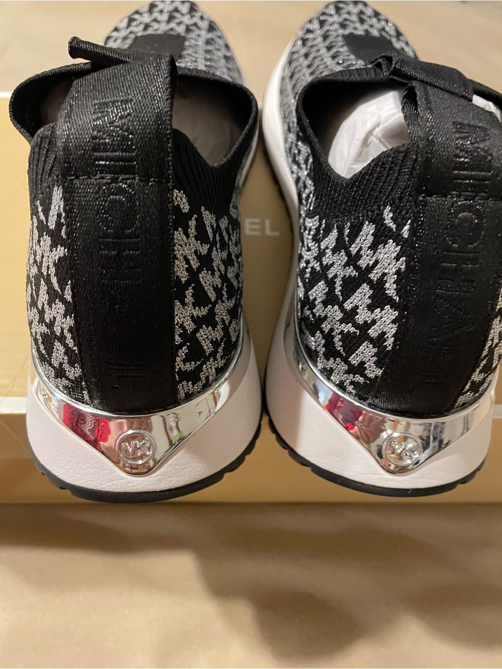 Michael Kors Black Silver MK Logo Slip On Sneakers Size 9 NIB - Picture 12 of 13